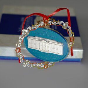 New In Box Christmas 2000 White House ornament